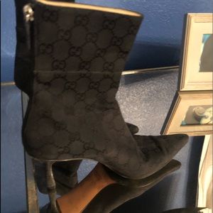 Authentic Gucci boots 6.5
